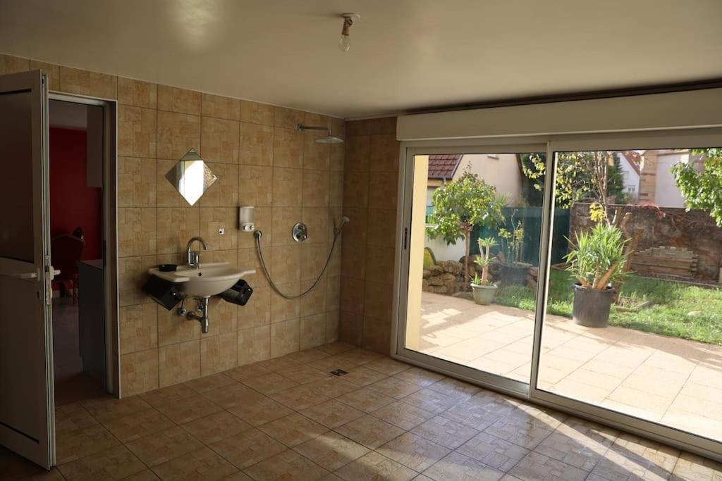 Villa Avec Piscine Interieure Holtzheim Eksteriør bilde