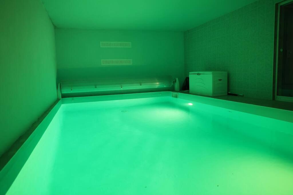 Villa Avec Piscine Interieure Holtzheim Eksteriør bilde